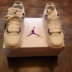 Jordan 4 retro jordan, Metallic purple and white 💜 New!!